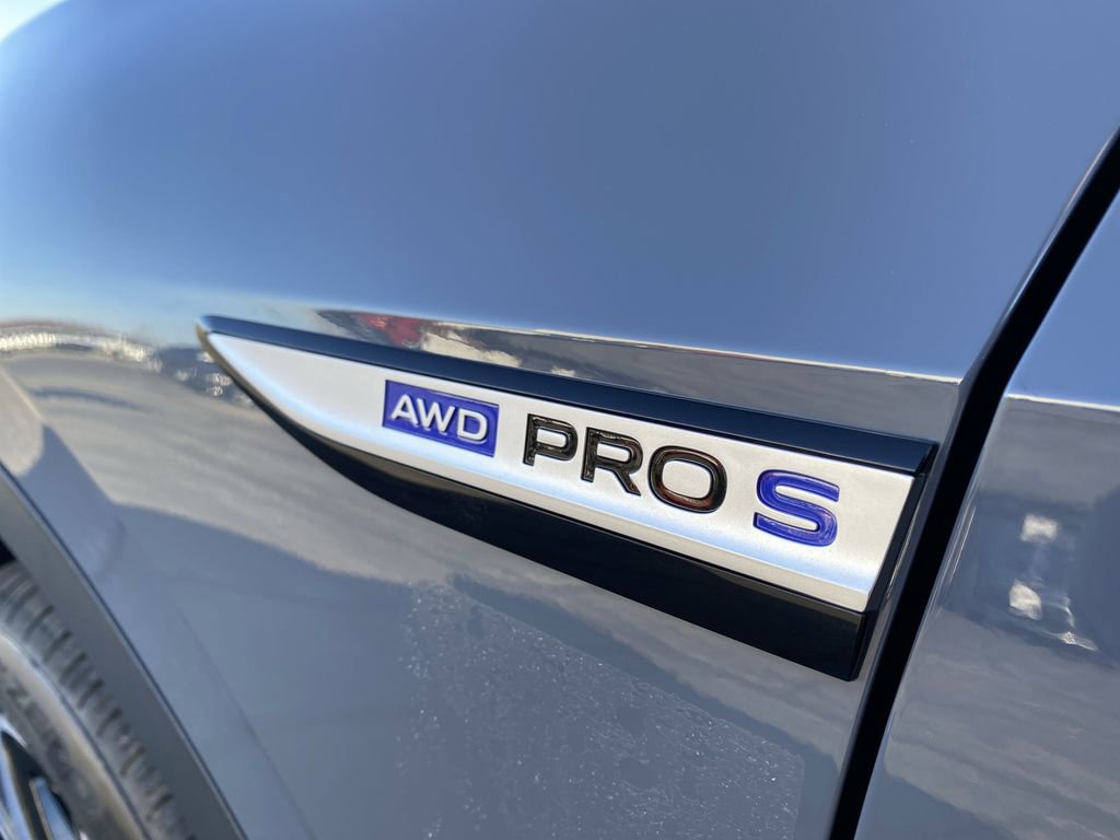 New 2025 Volkswagen ID.4 Pro S image 32