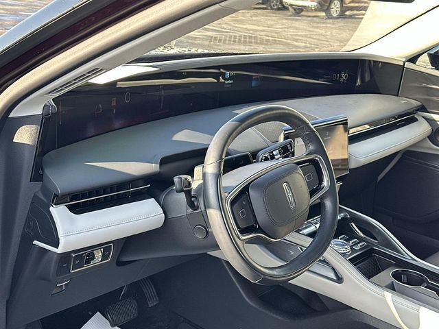 Used 2024 Lincoln Nautilus Reserve w/ Equipment Group 202A image 10