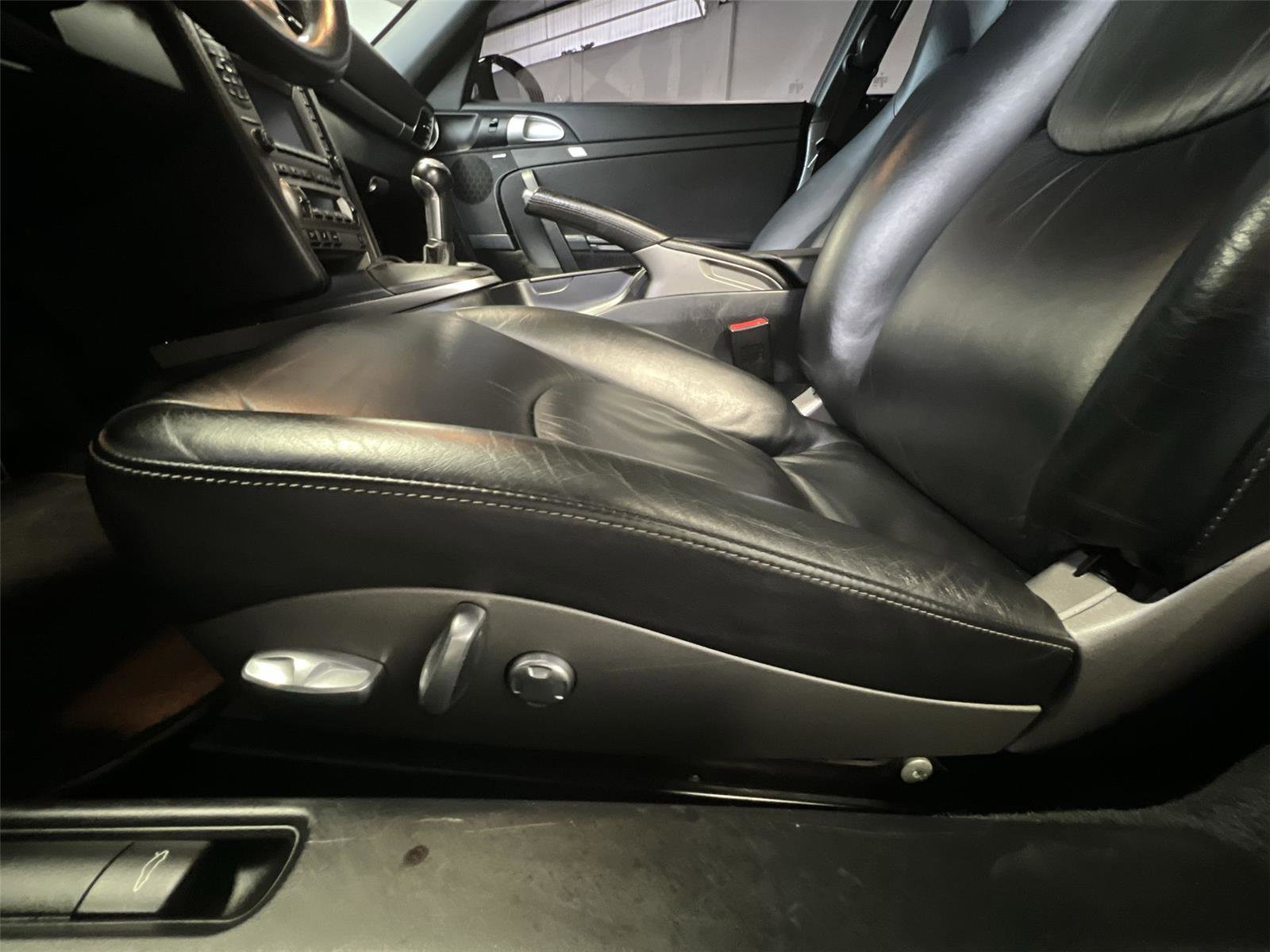 Used 2005 Porsche 911 Carrera S image 11