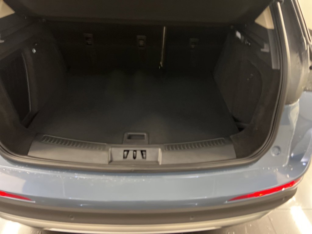 Used 2026 Lincoln Corsair Premiere image 36