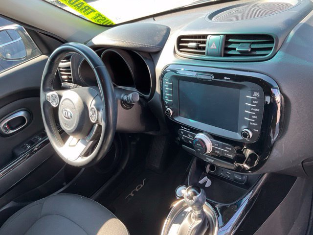 Used 2017 Kia Soul + w/ Audio Package FWD image 10