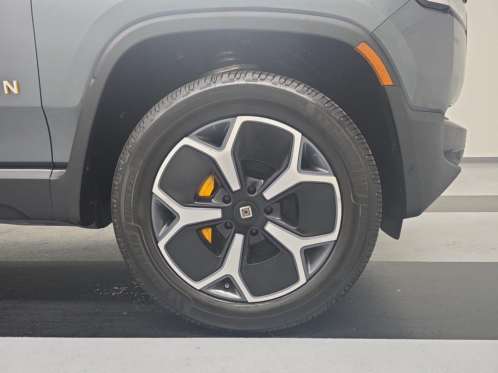 Used 2022 Rivian R1T Adventure AWD/4WD image 11