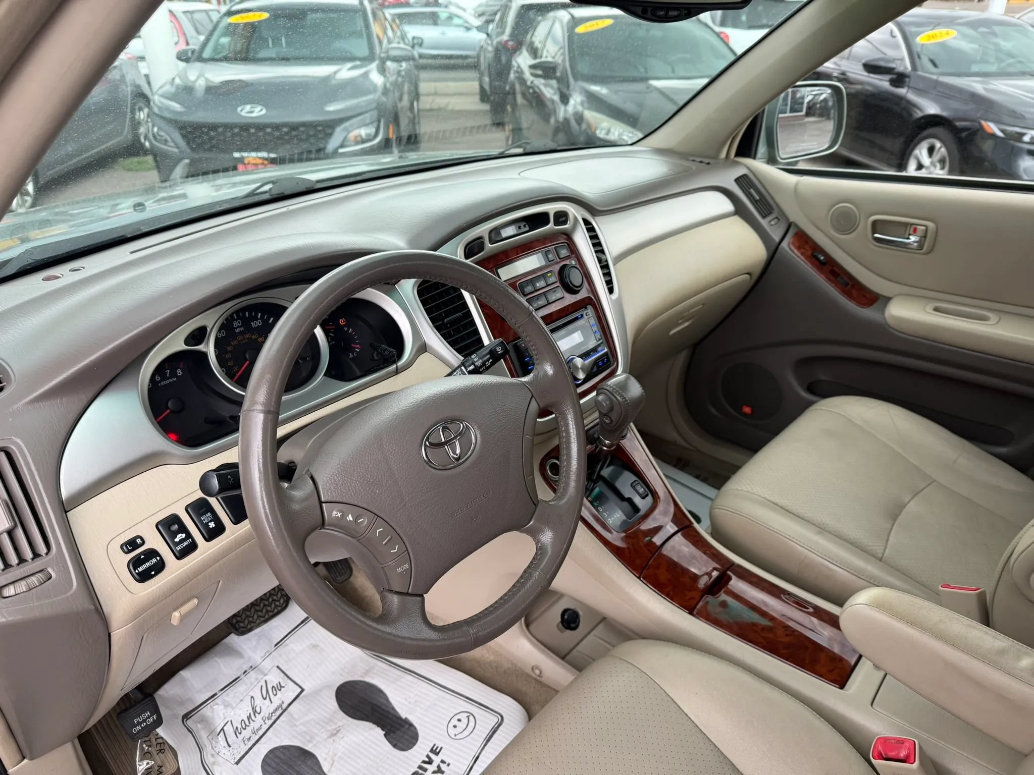 Used 2005 Toyota Highlander Limited w/ Leather Trim Pkg AWD/4WD image 11