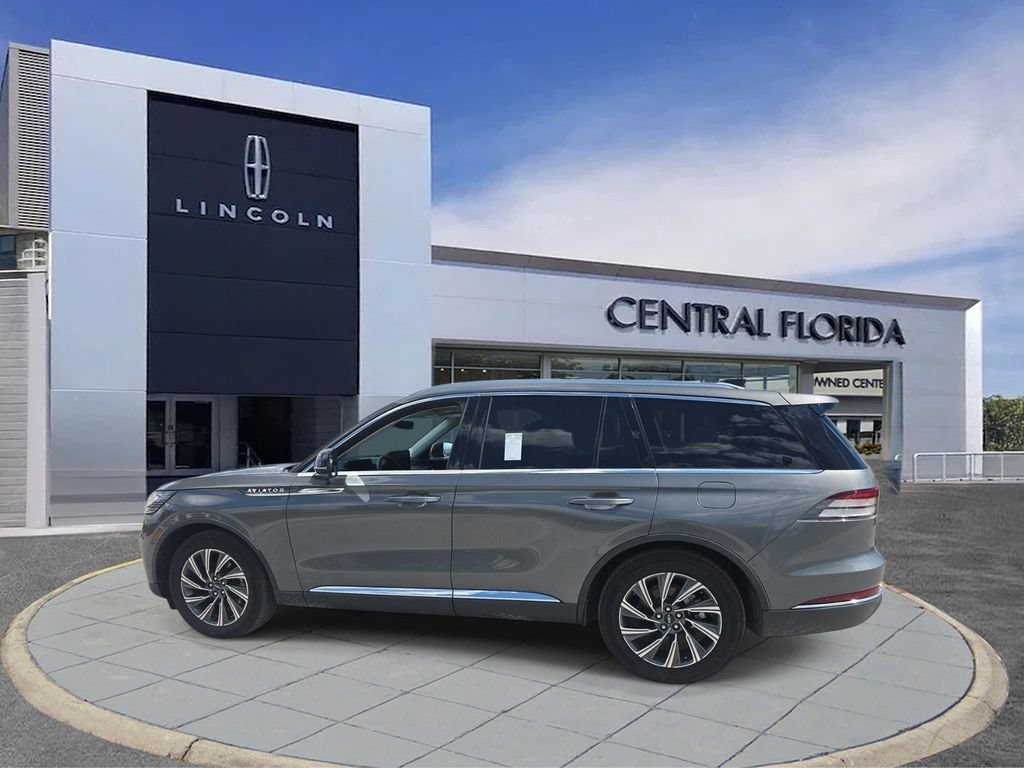 Used 2025 Lincoln Aviator 2WD image 5
