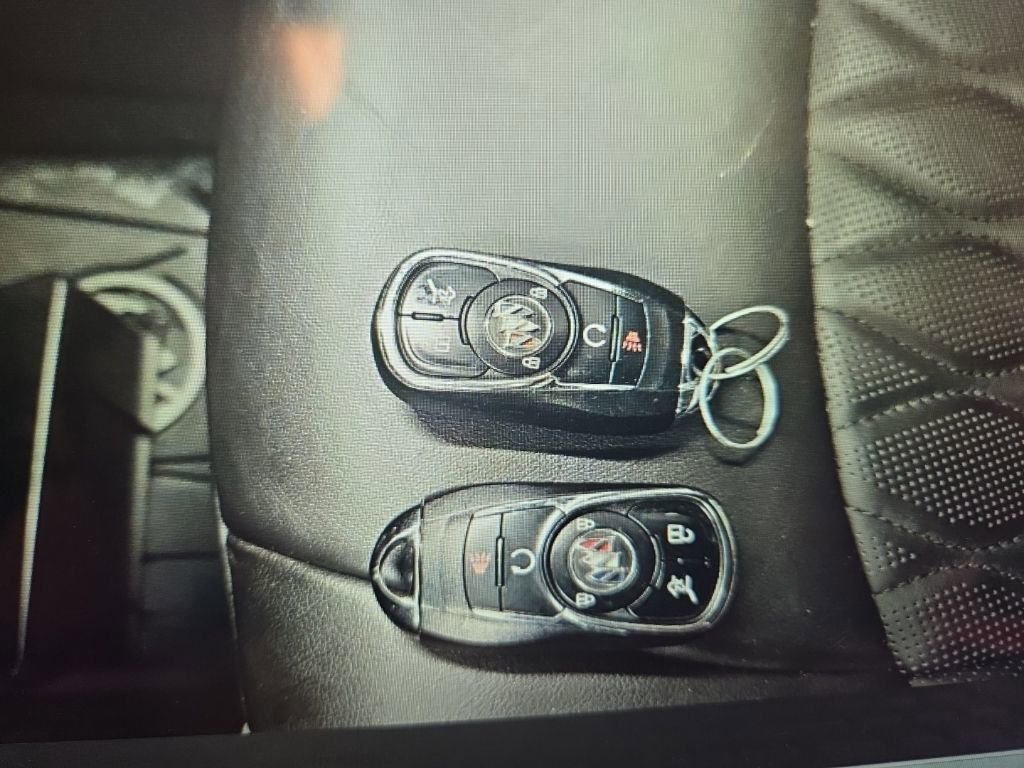 Used 2023 Buick Enclave Avenir w/ Avenir Technology Package image 11