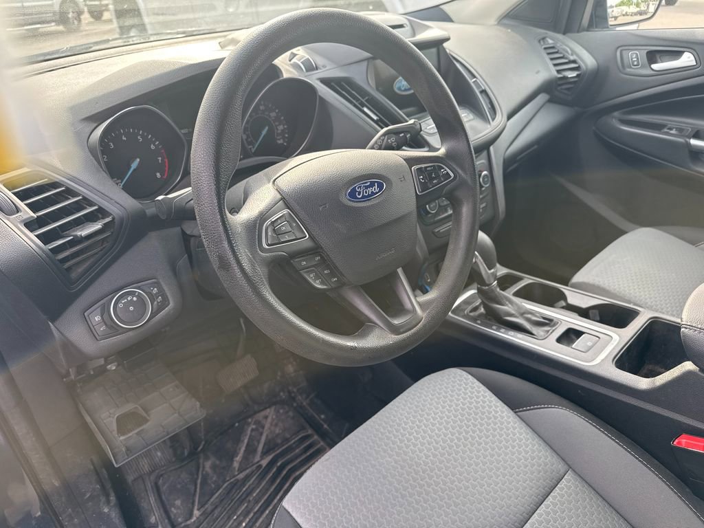 Used 2018 Ford Escape SE w/ SE Sync 3 Package AWD/4WD image 6