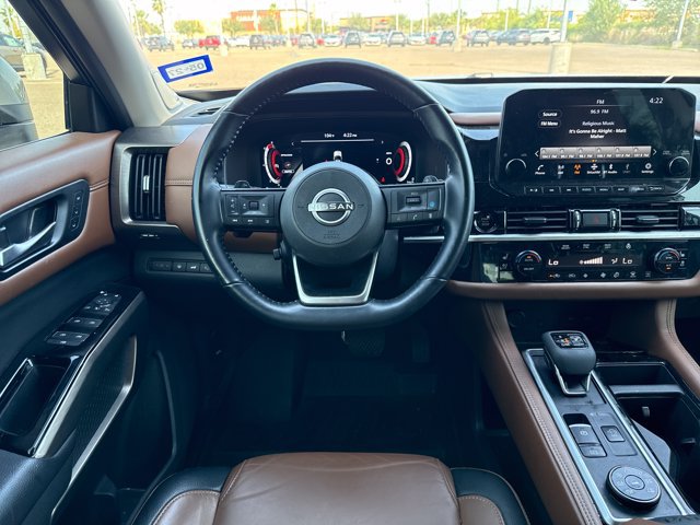 Certified 2025 Nissan Pathfinder Platinum AWD/4WD image 14