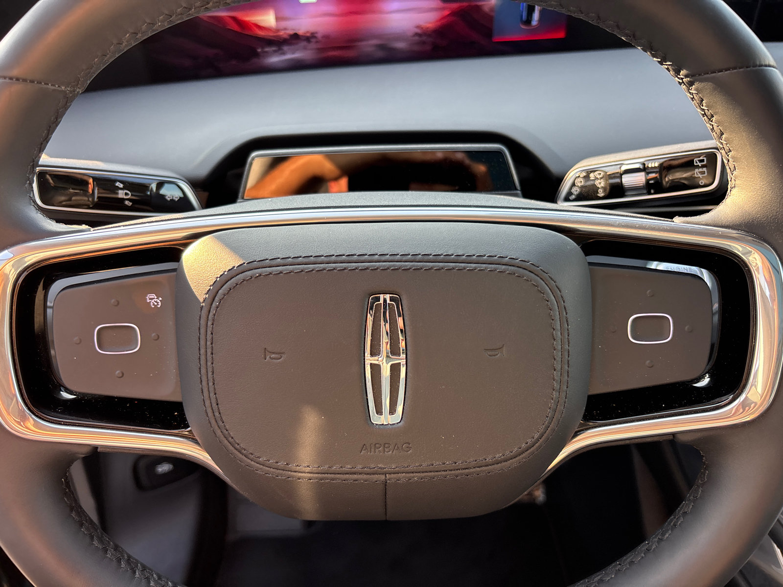New 2026 Lincoln Nautilus Reserve AWD/4WD image 16