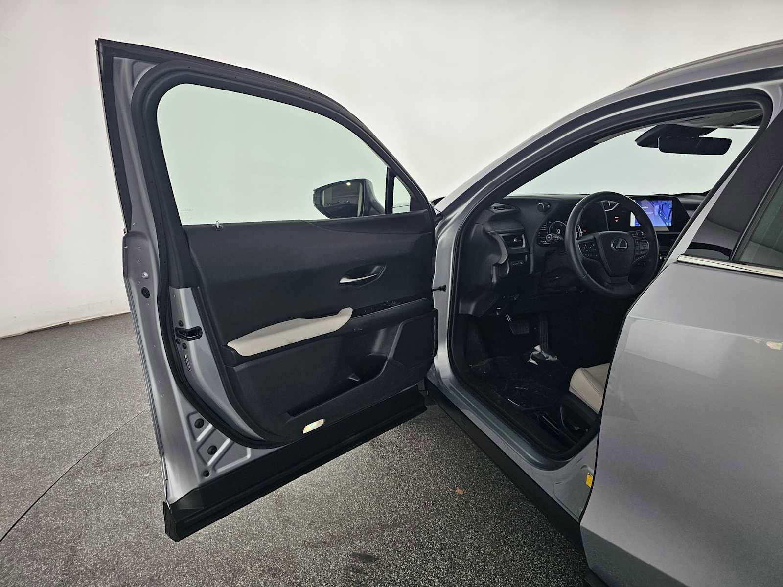 Certified 2025 Lexus UX 300h UX300h w/ Accessory Package (Z2) image 19