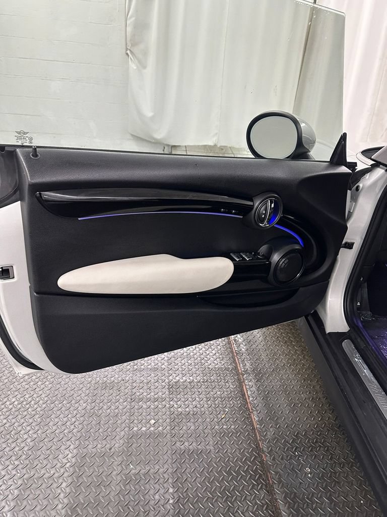Used 2018 MINI Cooper S w/ Premium Package FWD image 8