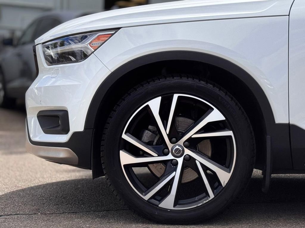 Used 2021 Volvo XC40 T5 R-Design w/ Protection Package Premier AWD/4WD image 11