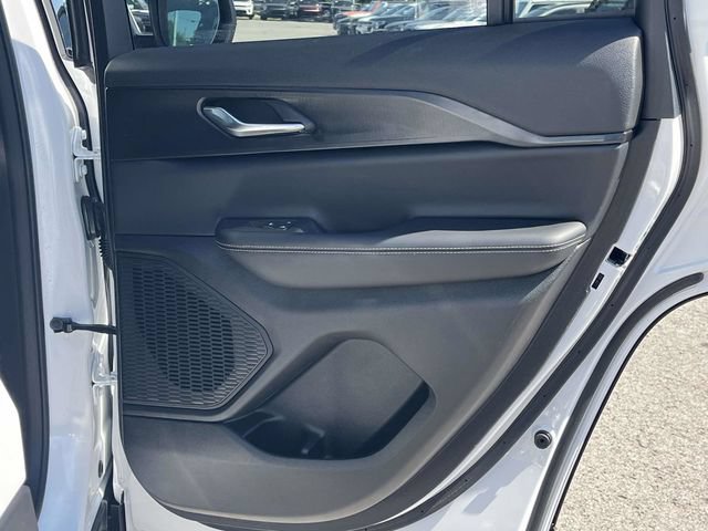 Used 2025 Jeep Grand Cherokee Laredo X w/ Luxury Tech Group I RWD image 24