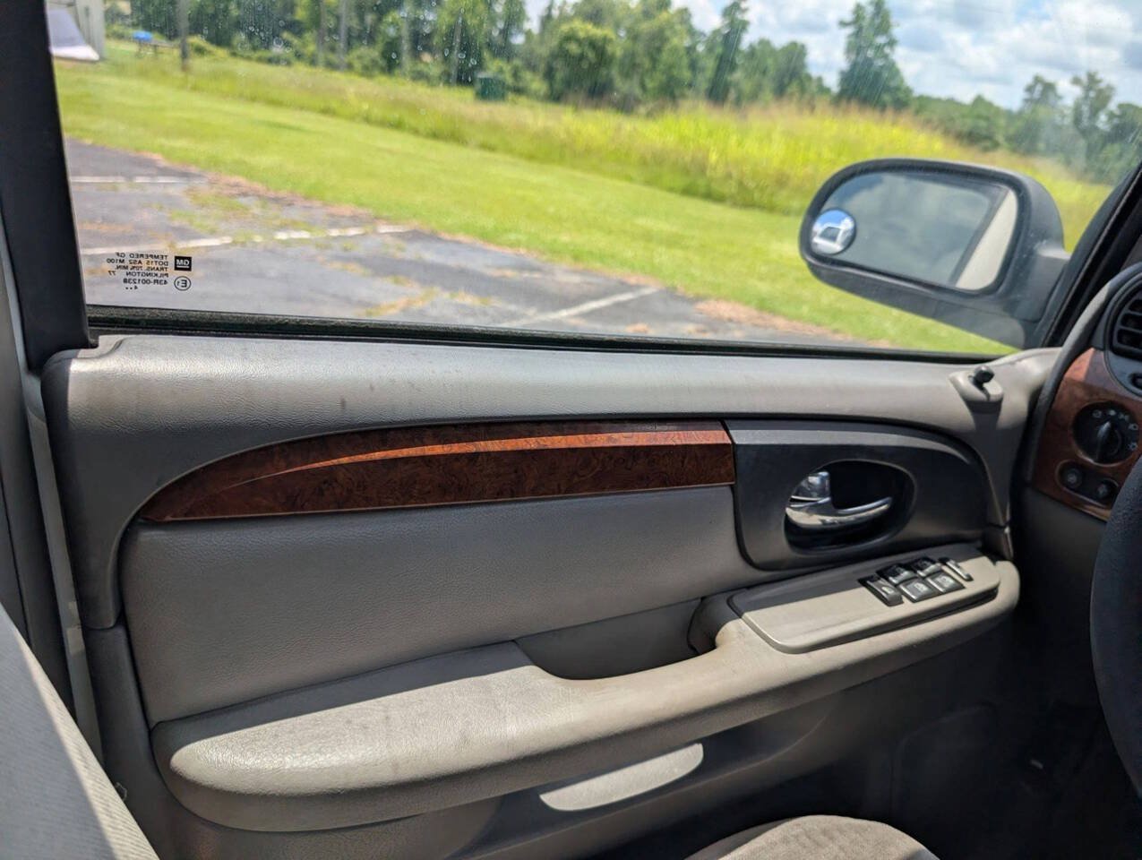 Used 2005 Isuzu Ascender S RWD image 38