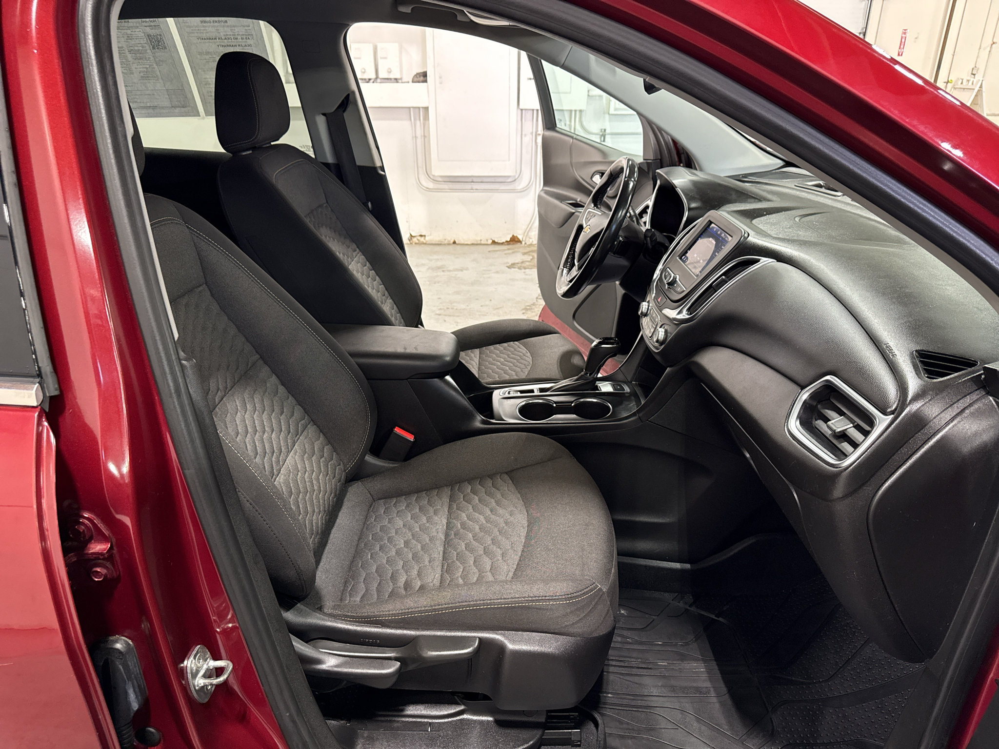 Certified 2020 Chevrolet Equinox LT AWD/4WD image 28