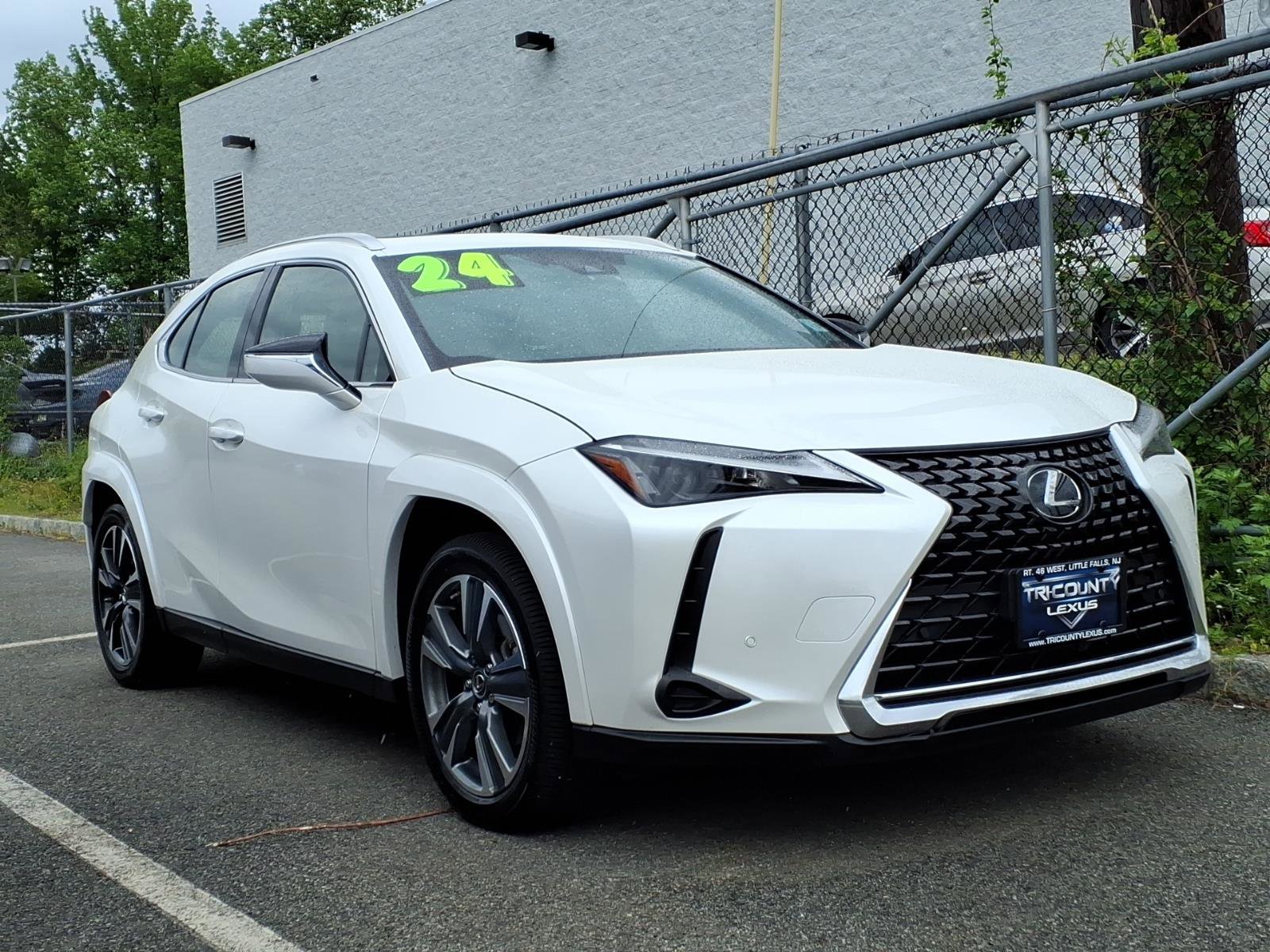 Used 2024 Lexus UX 250h AWD w/ Premium Package image 9