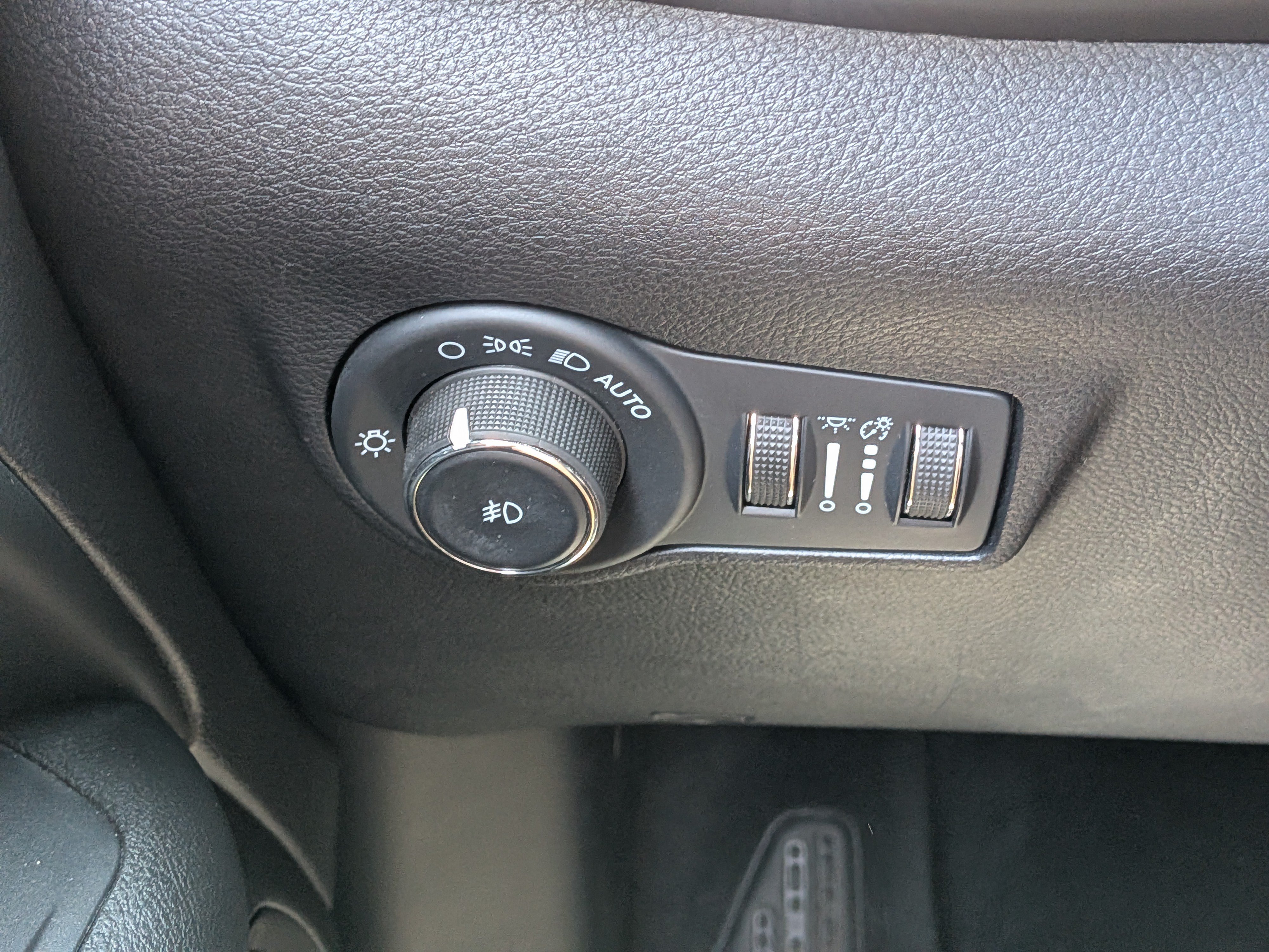 Used 2022 Jeep Compass Limited AWD/4WD image 24