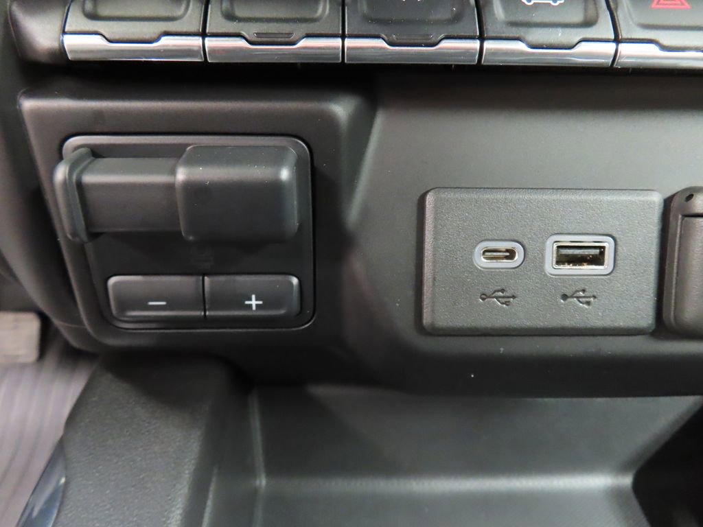 Used 2021 Chevrolet Silverado 1500 LT Trail Boss w/ Convenience Package II AWD/4WD image 61