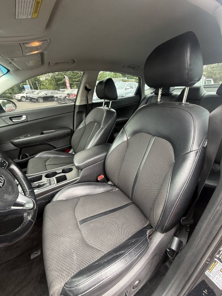 Used 2018 Kia Optima S FWD image 12