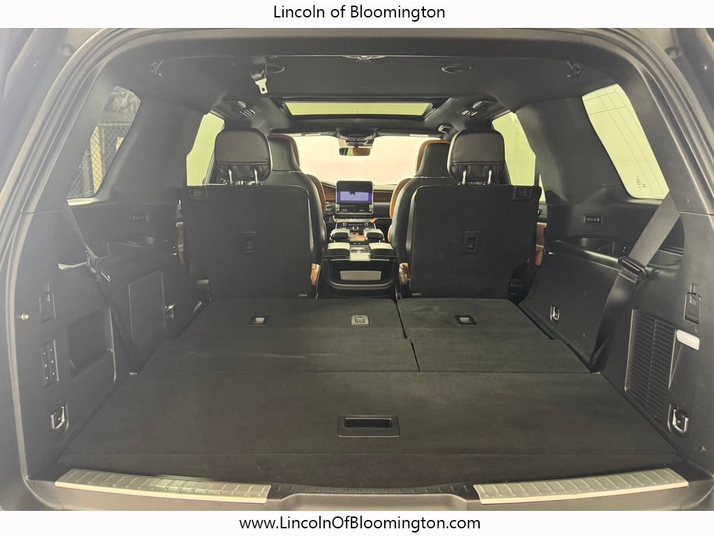 Used 2019 Lincoln Navigator Reserve AWD/4WD image 16