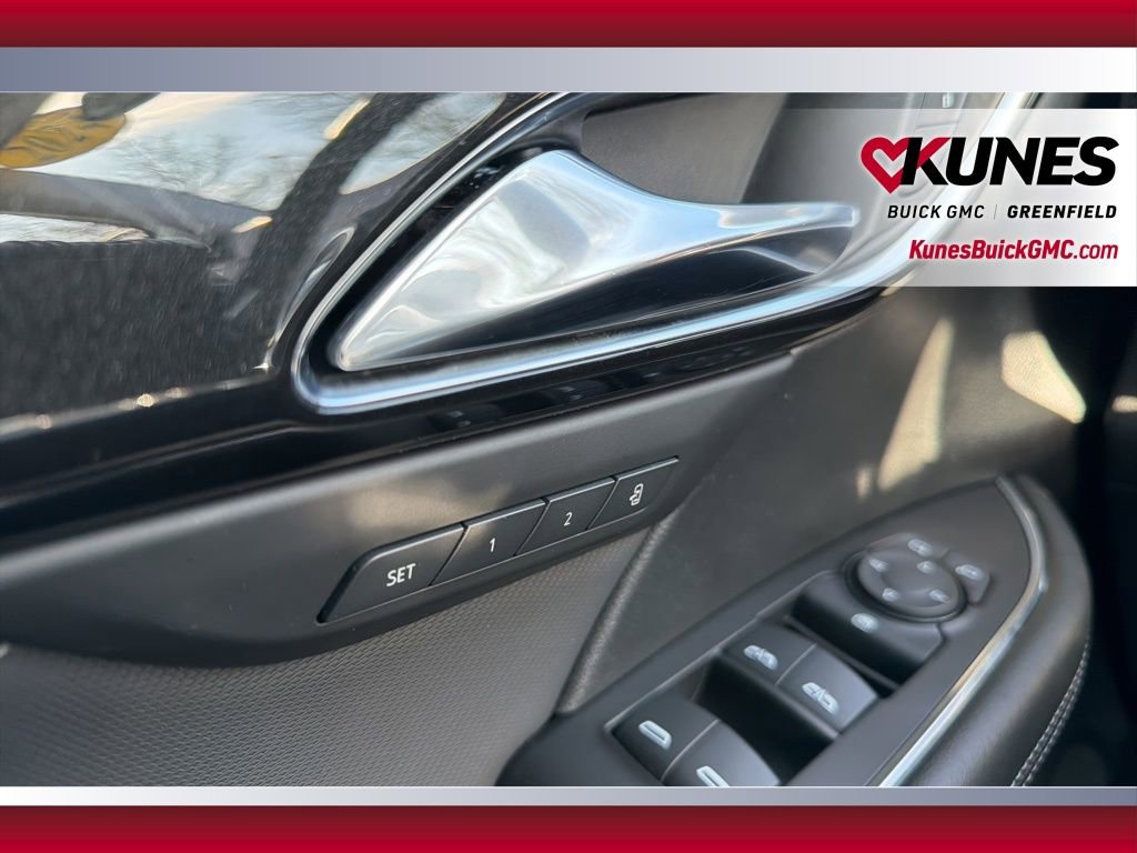 Used 2024 Buick Envision Preferred image 36