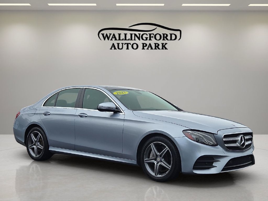 Used 2017 Mercedes-Benz E 300 4MATIC image 3