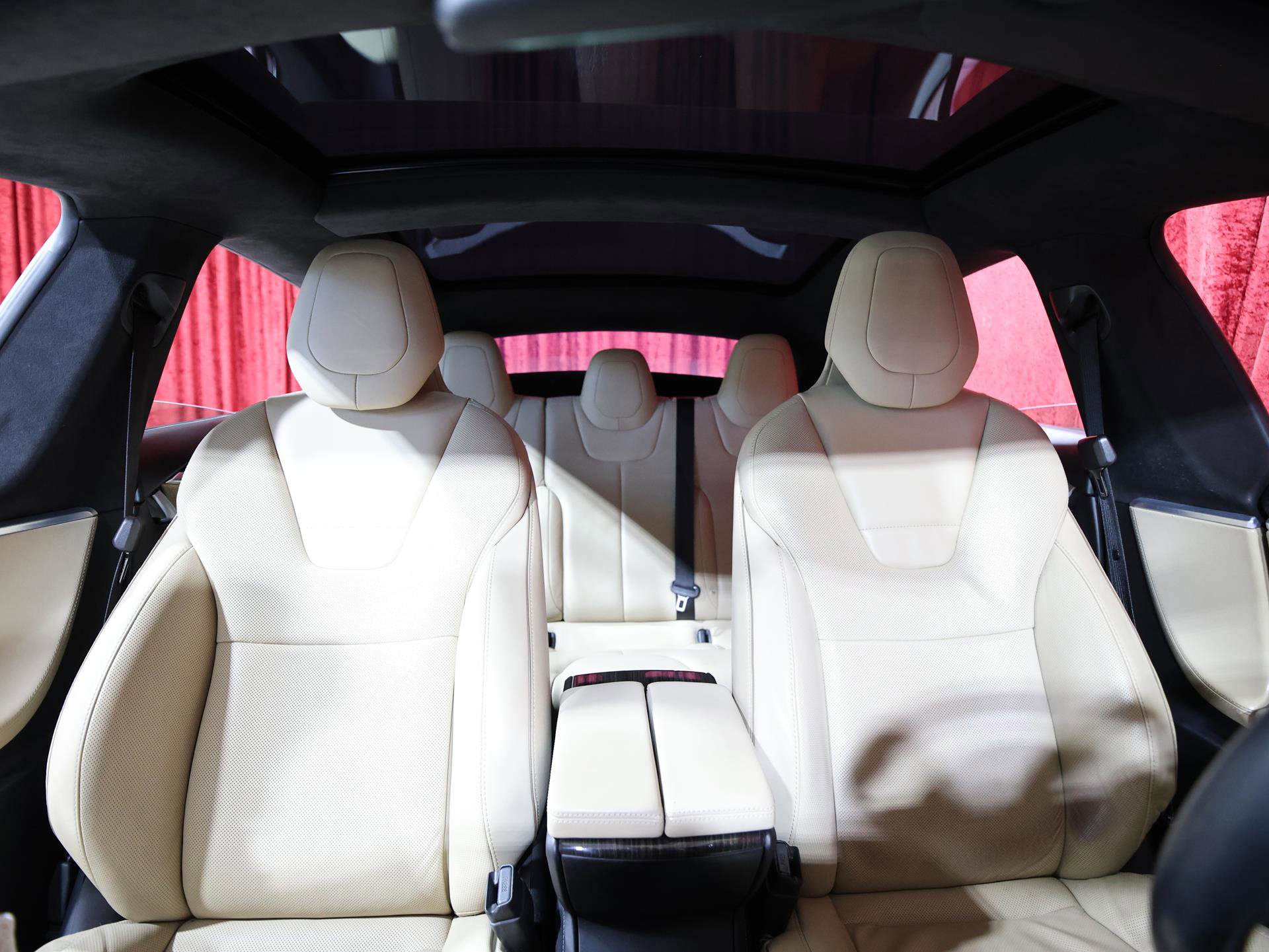 Used 2016 Tesla Model S P90D image 29