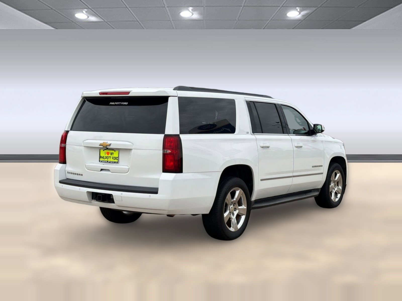 Used 2016 Chevrolet Suburban LS w/ Enhanced Driver Alert Package RWD image 9