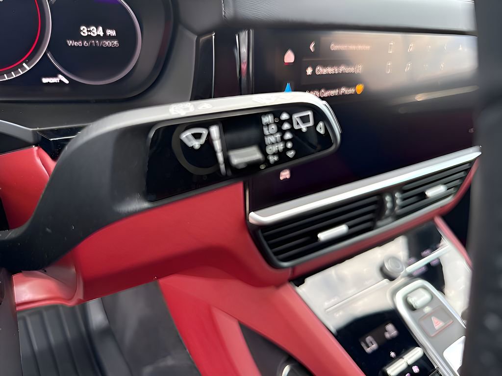 Used 2023 Porsche Cayenne Turbo S image 31