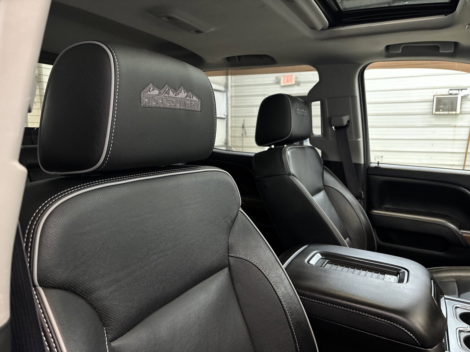 Used 2017 Chevrolet Silverado 2500 High Country w/ Duramax Plus Package image 27