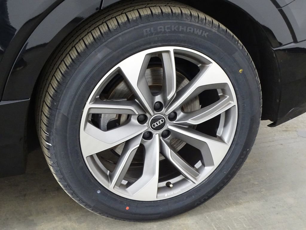 Used 2021 Audi e-tron Premium Plus image 43