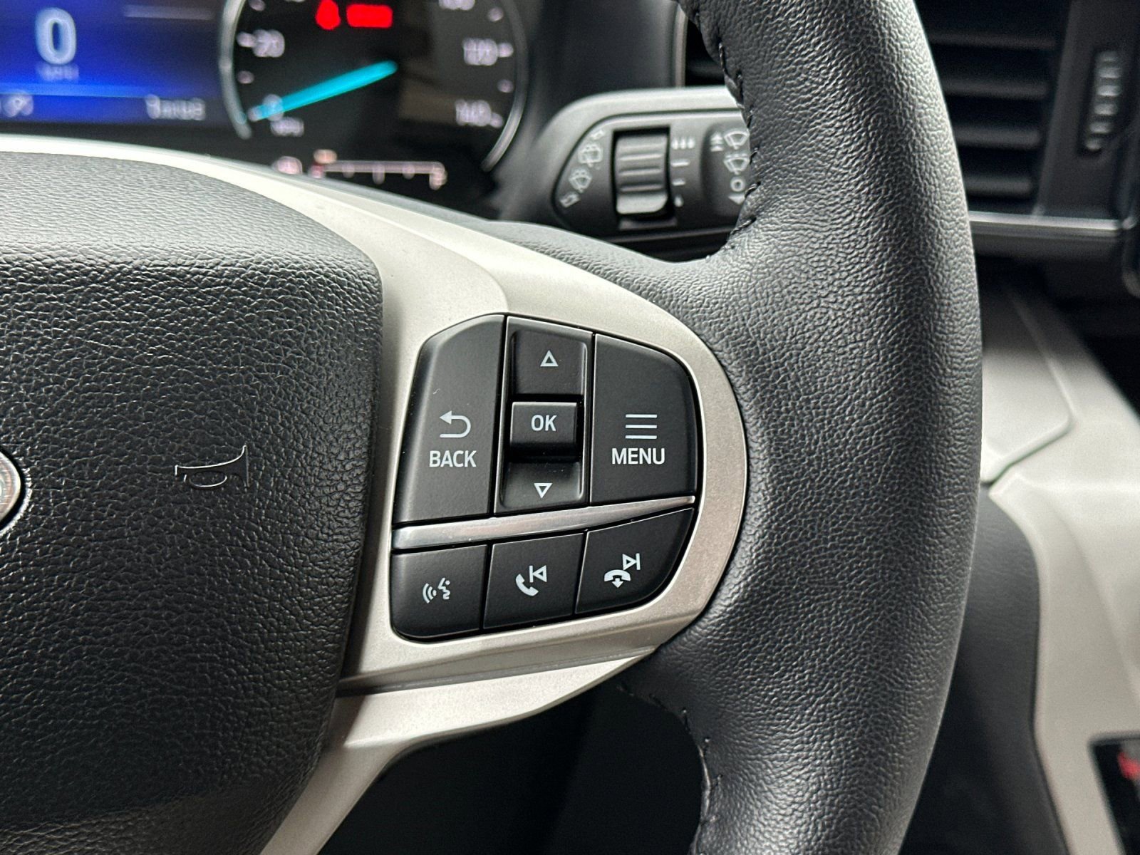 Used 2024 Ford Explorer XLT w/ Equipment Group 202A image 28