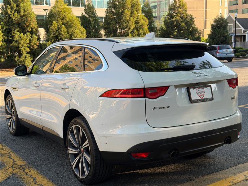 Used 2019 Jaguar F-PACE Prestige AWD/4WD image 11