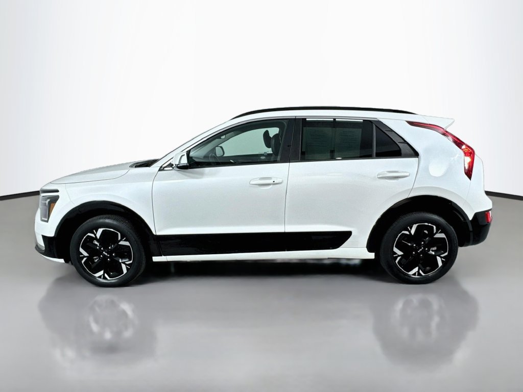 Used 2023 Kia Niro Wind w/ Wind Preserve Package FWD image 10