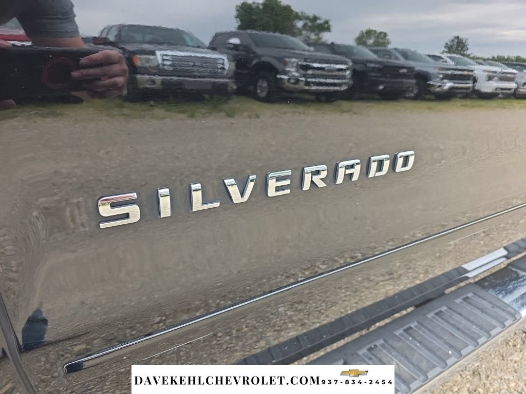 Used 2018 Chevrolet Silverado 1500 LT w/ All Star Edition AWD/4WD image 37