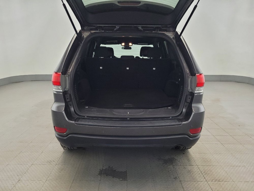 Used 2019 Jeep Grand Cherokee Laredo image 29