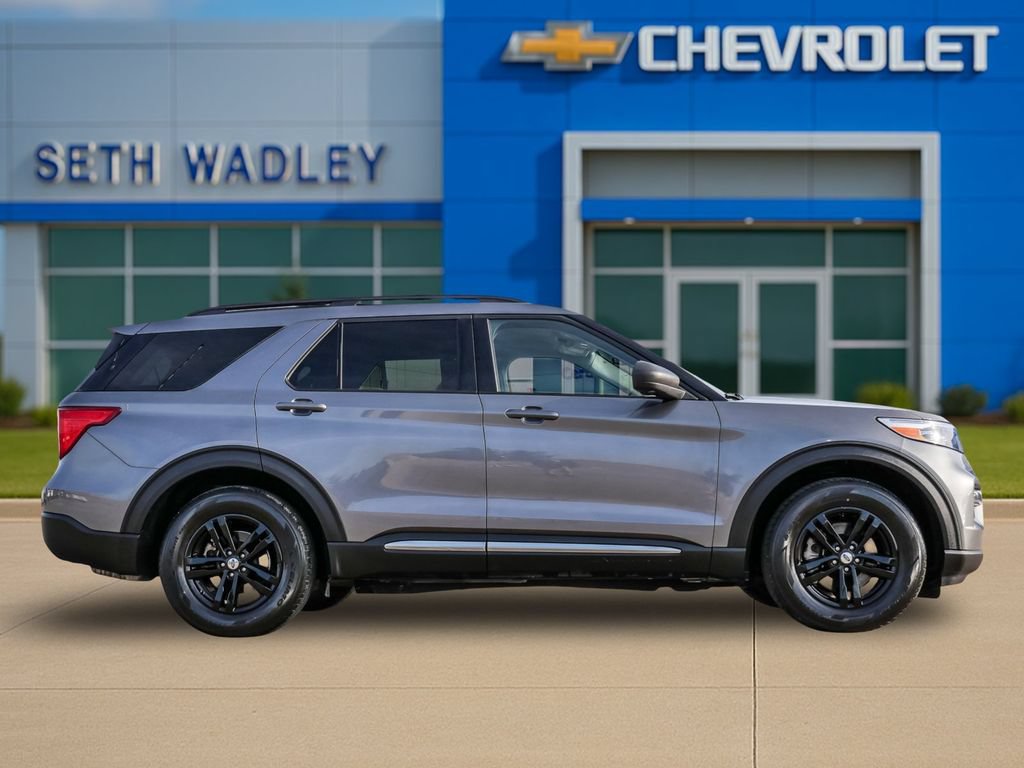 Used 2024 Ford Explorer XLT w/ Equipment Group 202A RWD image 62