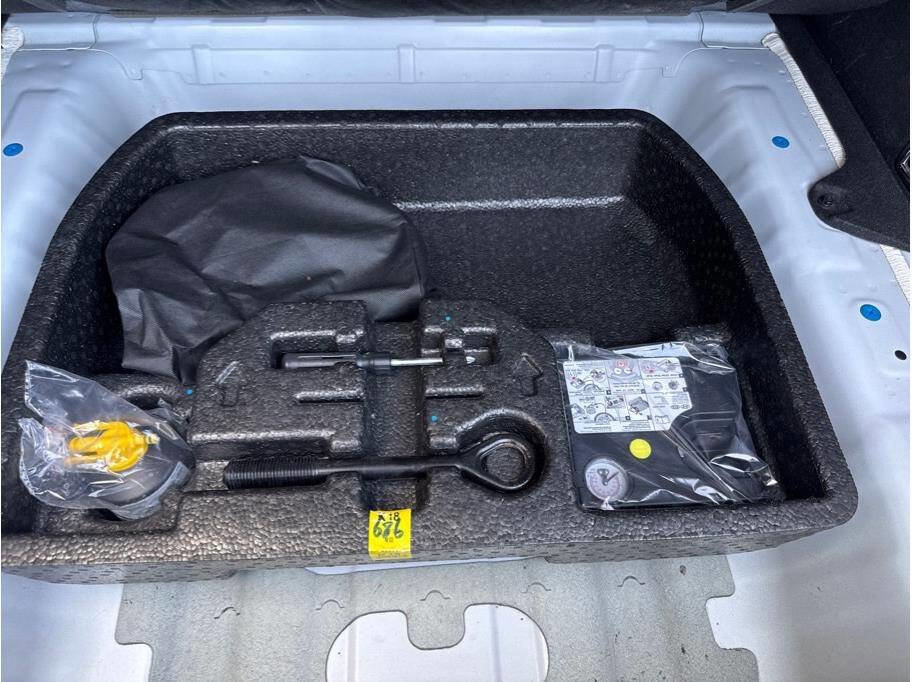 Used 2019 Hyundai Ioniq Blue FWD image 22