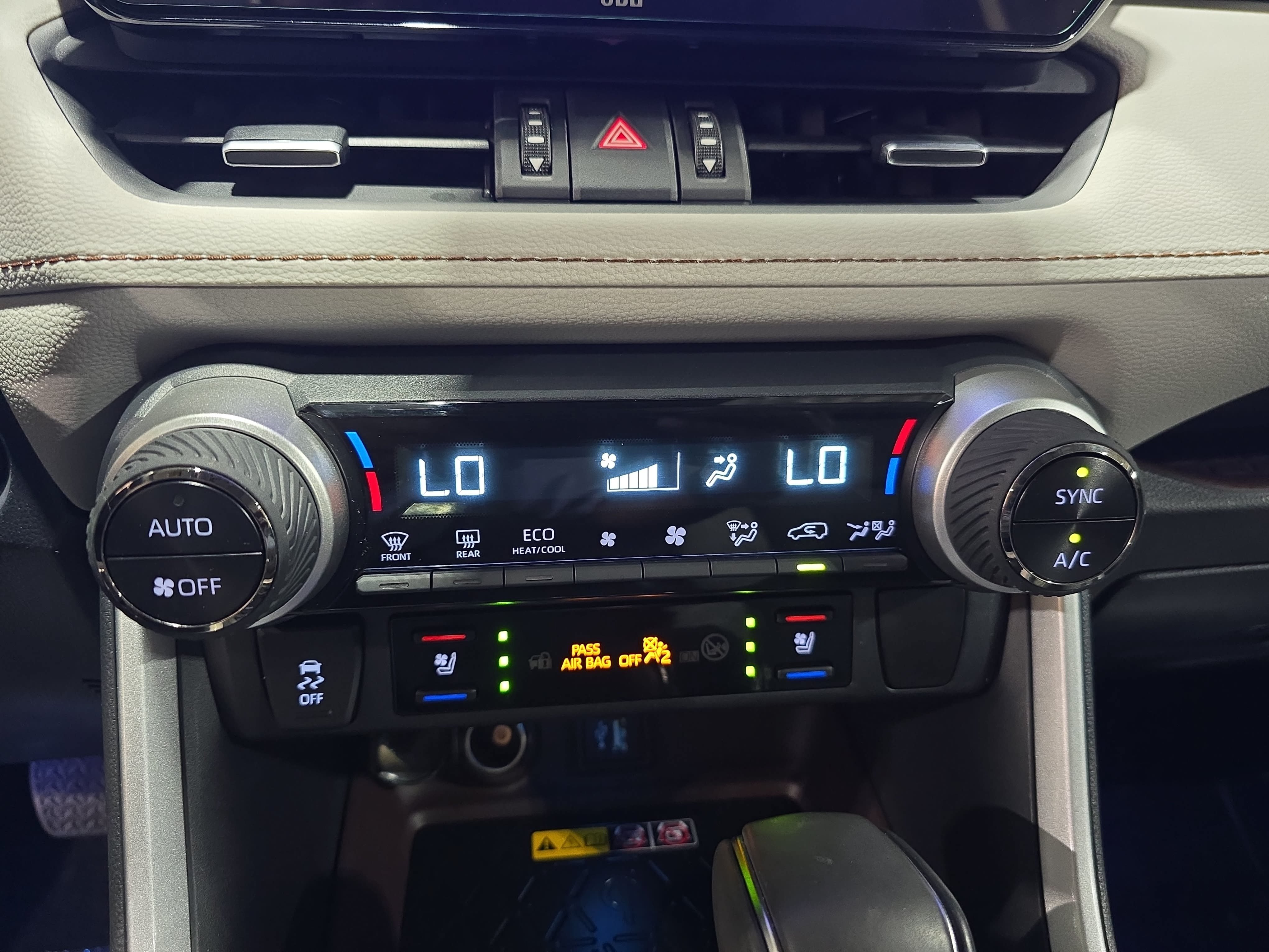 Used 2024 Toyota RAV4 Limited w/ Advanced Technology Package AWD/4WD image 23