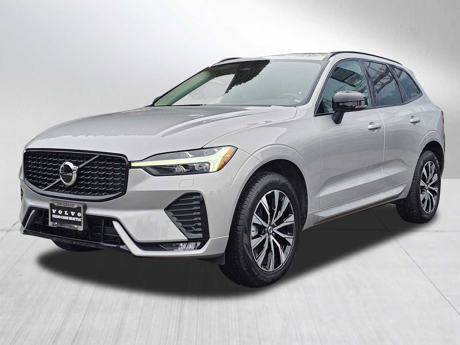 Certified 2025 Volvo XC60 B5 Core w/ Protection Package Premier image 7