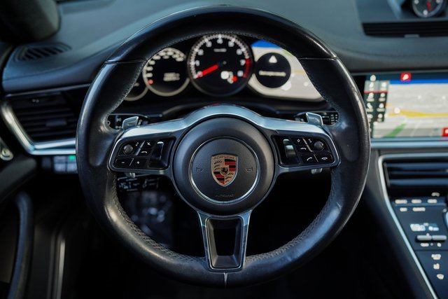 Used 2018 Porsche Panamera 4 image 27