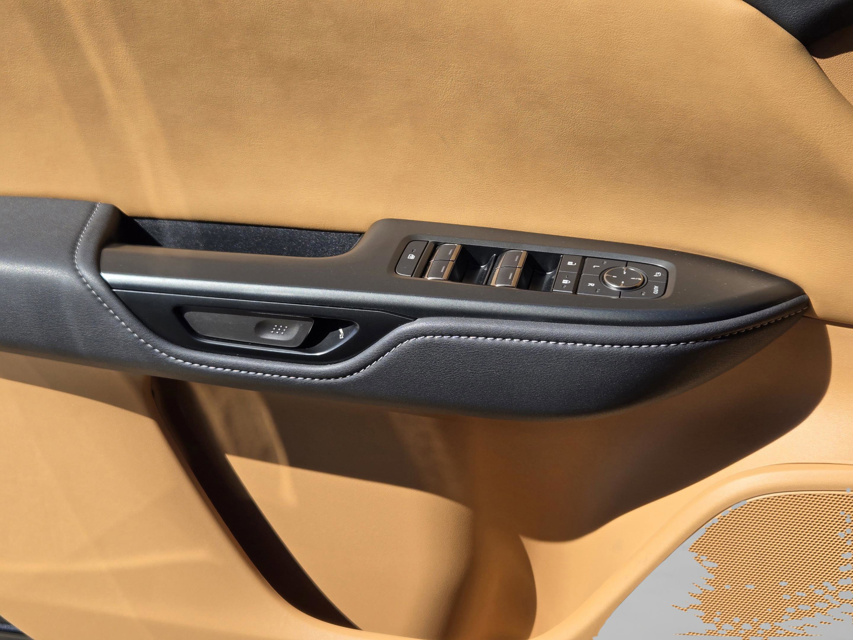 Used 2023 Lexus RZ 450e Premium w/ Accessory Package (Z1) image 31