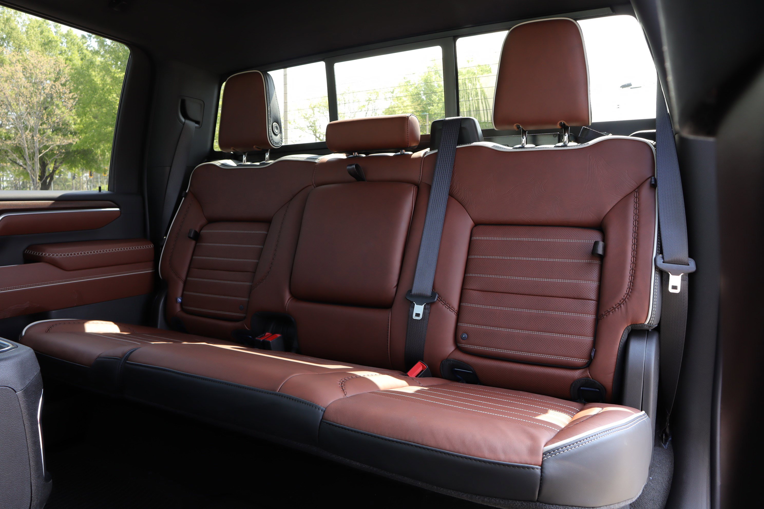 Used 2026 GMC Sierra 3500 Denali Ultimate image 11