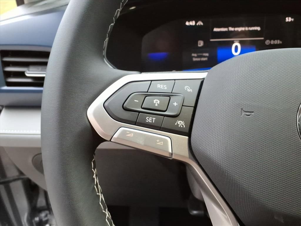 Used 2024 Volkswagen Taos SE image 19