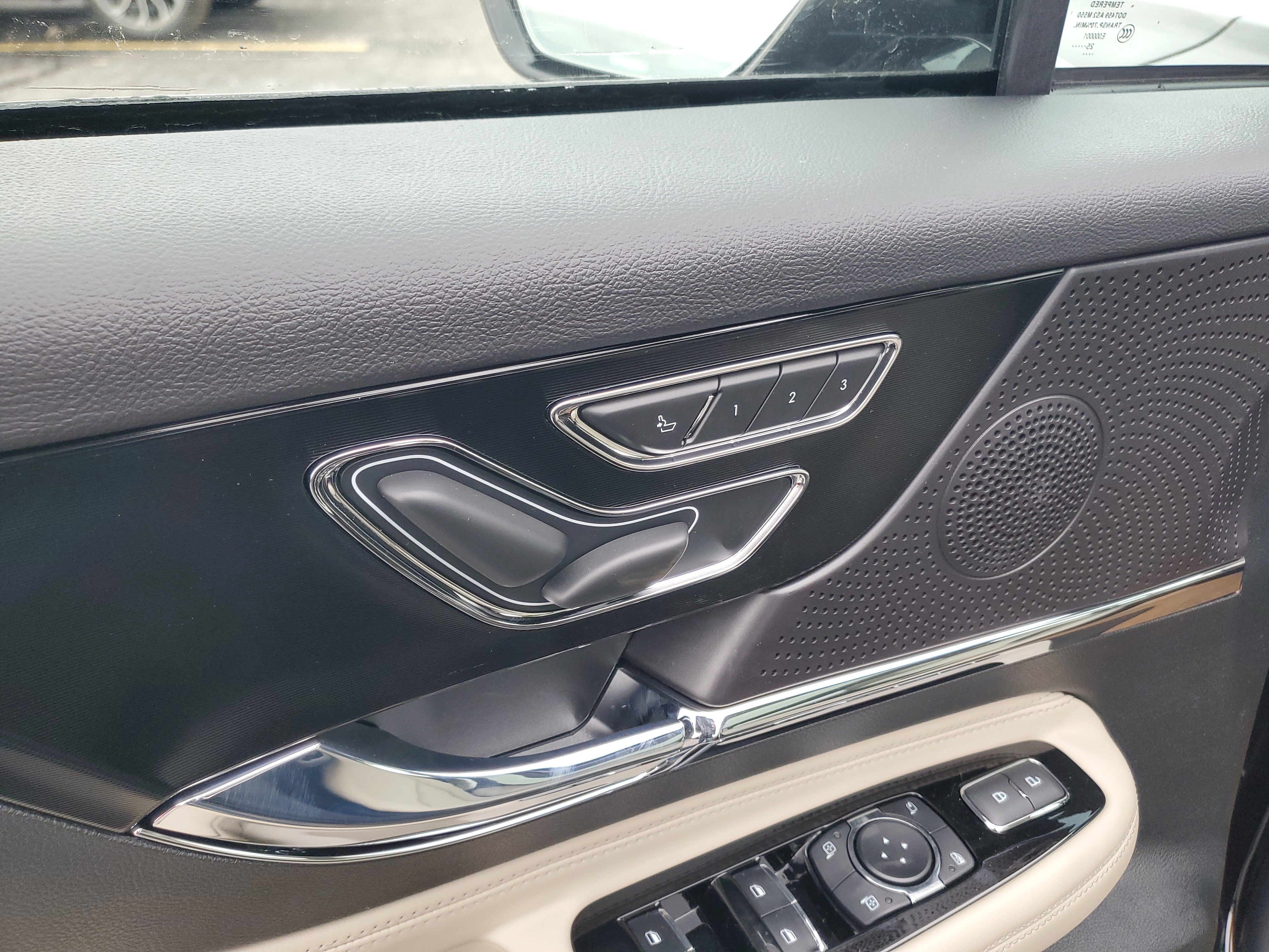 New 2026 Lincoln Corsair Premiere image 9