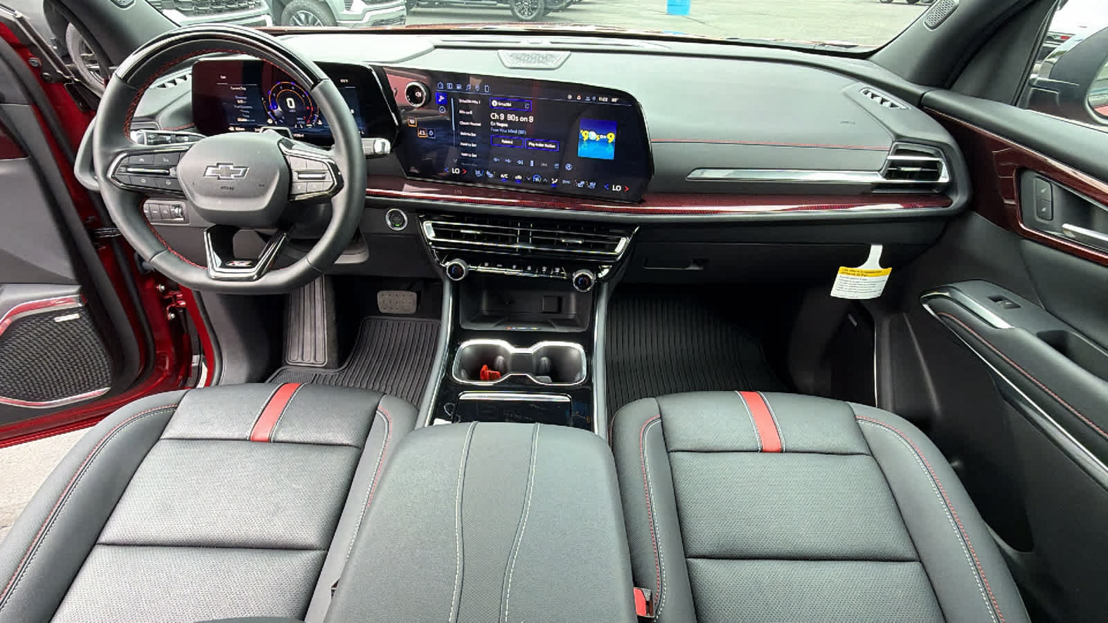 Used 2026 Chevrolet Traverse RS AWD/4WD image 26