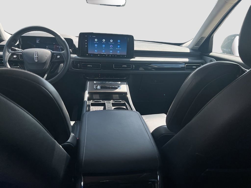 Used 2025 Lincoln Aviator Reserve w/ Equipment Group 201A image 24