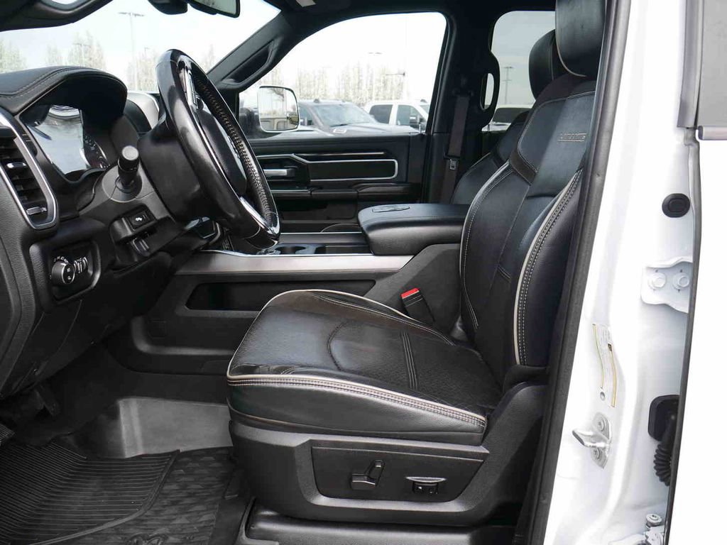 Used 2022 RAM 3500 Laramie image 32