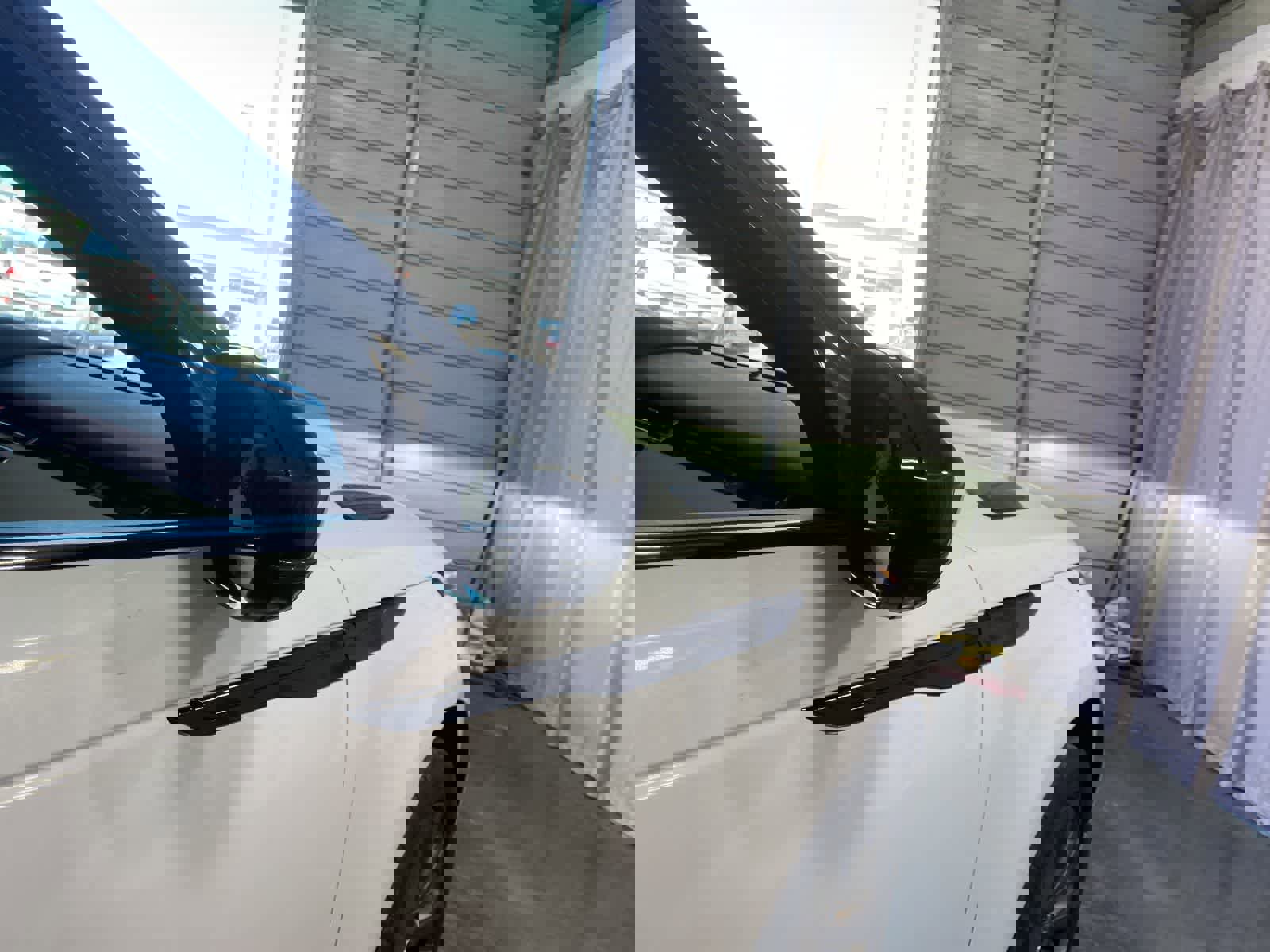 Used 2022 Land Rover Range Rover Velar R-Dynamic S image 15