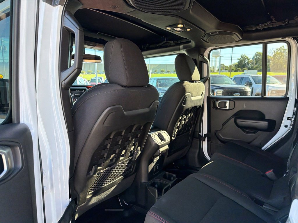 Used 2020 Jeep Gladiator Rubicon w/ Cold Weather Group AWD/4WD image 18