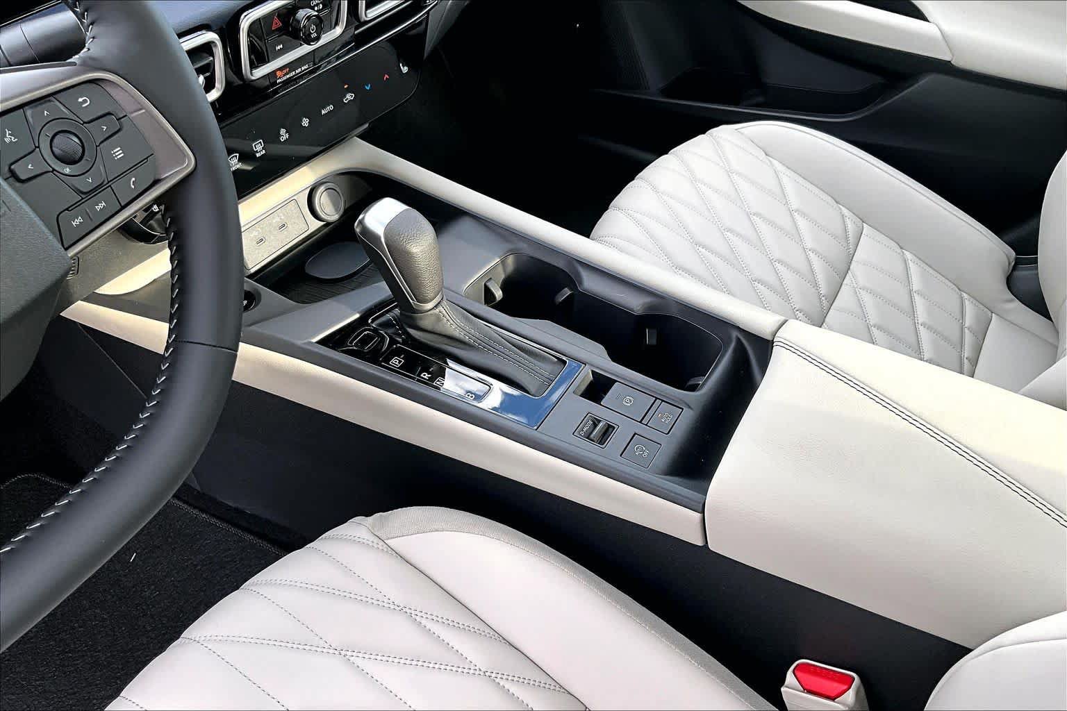 New 2027 Nissan Sentra SL FWD image 7